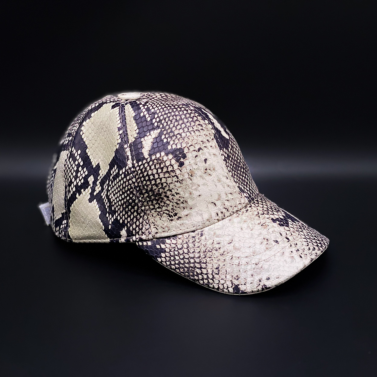 کلاه اسپورت کلاسیک چرم طبیعی ترک